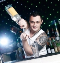 Cocktail Bartenders
